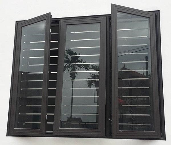 Cửa sổ nhôm Xingfa 3 cánh màu đen