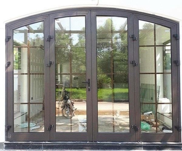 Mẫu cửa đổ nhôm Xingfa tem đỏ kiểu chớp lật