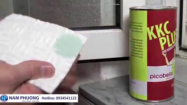 Vệ sinh cửa nhôm xingfa bằng mẹo đơn giản mà hiệu quả